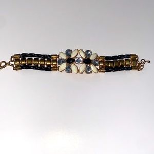 Fashion flower bracelet